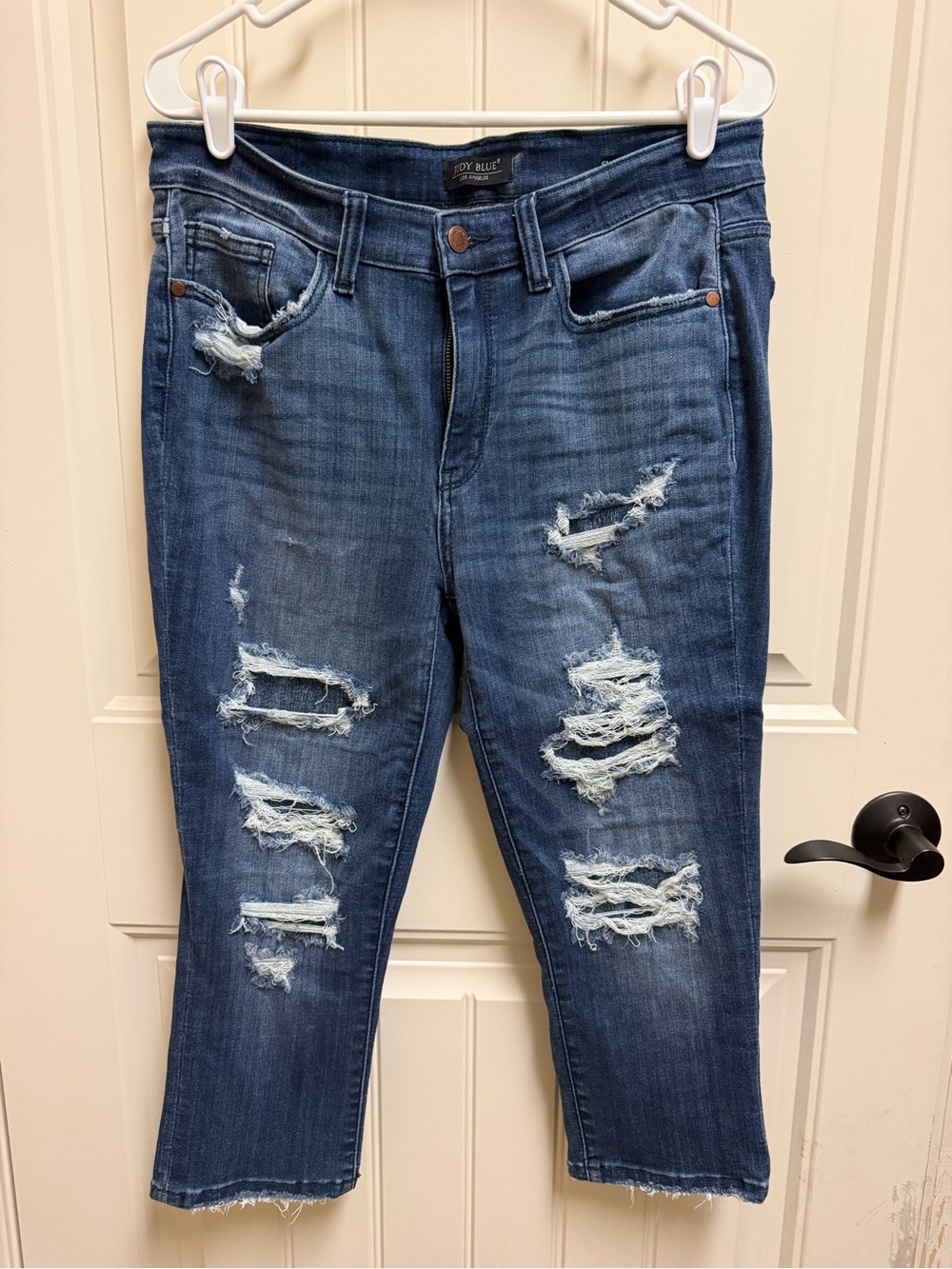 Judy Blue Distressed Dark Blue Cropped Jeans